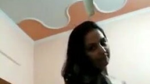 Selfie video for bf, horny desi girl showing boobs, Indian