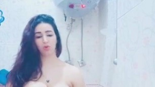 Arab girl with big boobs