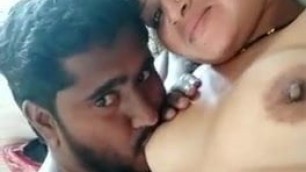 Indian Desi Bhabhi's Boobs Sucked