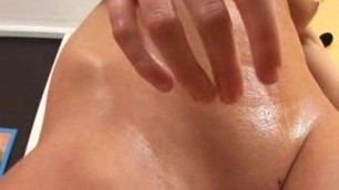 Julia Oils Her Body in Hd Close Up